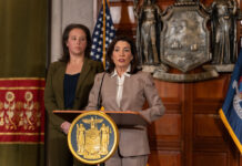 Gobernadora de Nueva York pide a la Casa Blanca un alto a redadas "agresivas e ilegales"
