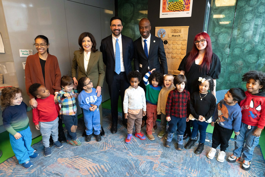 La Gobernadora y el alcalde de Nueva York dan otro paso hacia la educaci&oacute;n universal