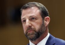 La nominación del secretario de Seguridad Nacional propuesto por Trump avanza en el Senado Markwayne Mullin