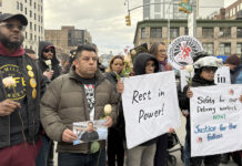 Repartidores de comida lamentan muerte de otro compañero y exigen leyes que les protejan Repartidores de comida en Nueva York piden leyes que los proteja tras muerte de compañero