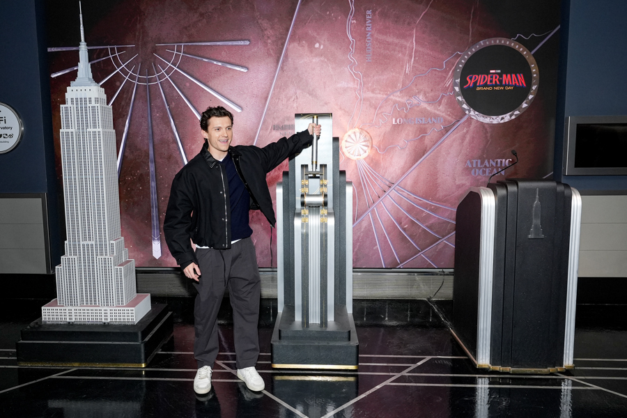 Tom Holland enciende el Empire State con colores de Spider-Man para presentar nueva cinta Tom Holland