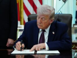 Trump firma orden ejecutiva para limitar votación el voto a distancia Donald Trump