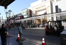 El bulevar de Hollywood se transforma para recibir a los Óscar y su millonaria producción