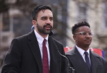Mamdani conmemora el Día de la Visibilidad Trans: "Su existencia está fuera de debate" NYC Mayor Zohran Mamdani makes an affordable housing announcement