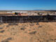 EEUU construye muro negro en la frontera con México para dificultar escalada de migrantes