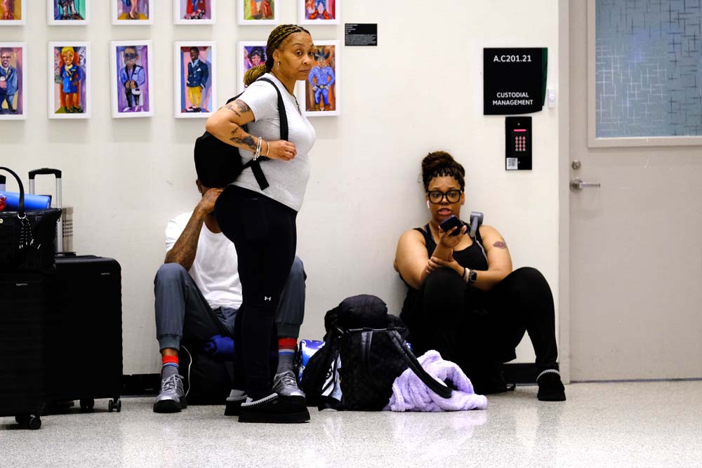 Estados Unidos despliega a los agentes de inmigración en catorce aeropuertos