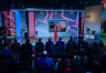 La presentadora Carlota Vizmanos habla durante el anuncio de los nominados a la XVIII edición de los Premios Platino este viernes, en Miami.