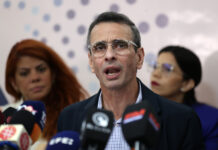 Capriles dice que EE.UU. tiene "claro" que resolución de crisis venezolana pasa por el voto Rueda de prensa del Grupo Parlamentario Libertad