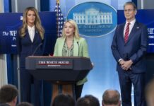 Casa Blanca alaba ley de recorte fiscal de Trump en el último día para declarar impuestos Secretary Bessent and SBA Administrator Loeffler mark tax day with White House briefing