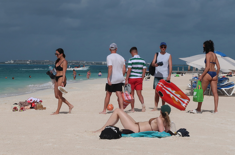 El turismo interno y los nuevos destinos impulsan la Semana Santa en Latinoamérica Las cifras preliminares reflejan el peso creciente del turismo en la región durante estas fechas.