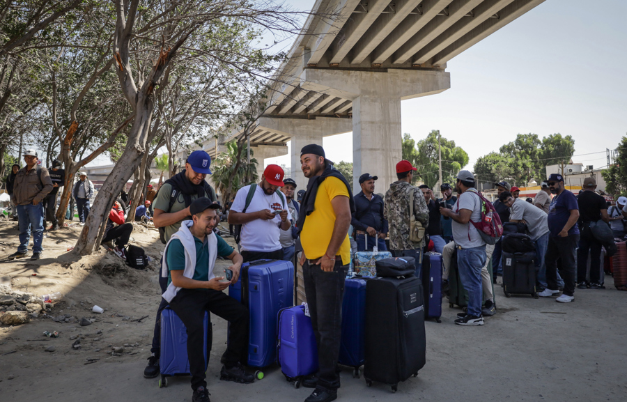 Los jornaleros mexicanos cruzan a EE.UU. para la cosecha agrícola entre temor y necesidad Los jornaleros mexicanos cruzan a EE.UU. para la cosecha agrícola entre temor y necesidad