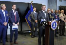 Agencias de seguridad dicen que facilitarán el Mundial a turistas pese al temor migratorio FBI Miami presser on security for the upcoming World Cup matches