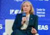 La gobernadora de Virginia, Abigail Spanberger