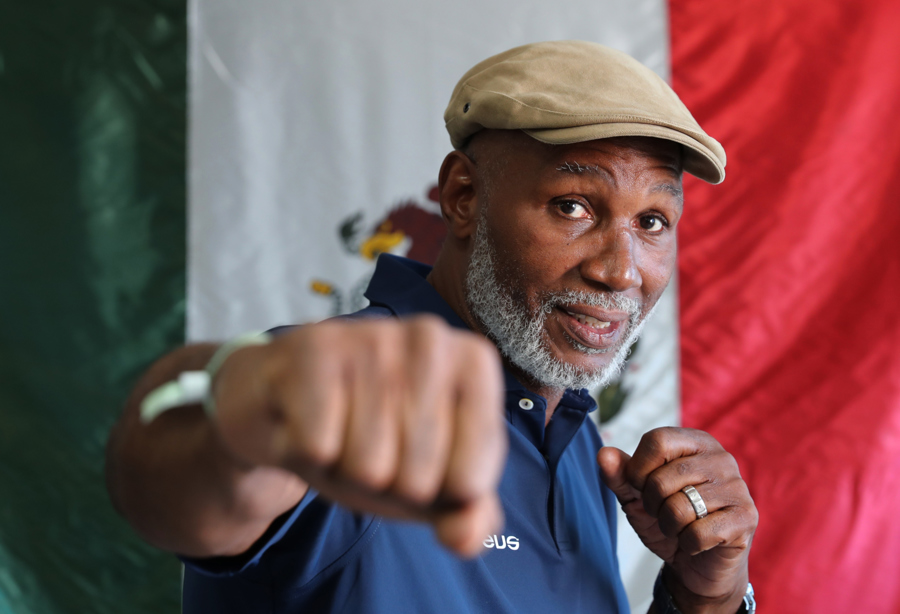El exboxeador ingl&eacute;s Lennox Lewis
