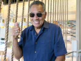 Tito Nieves prefiere la salsa de la calle, pero su lado romántico es el que "enamora"