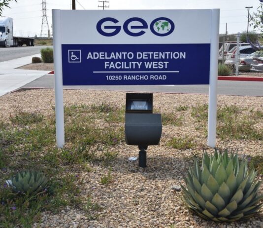 Juez frena parte de inspecciones sanitarias a centros de inmigrantes en Colorado GEO-Group