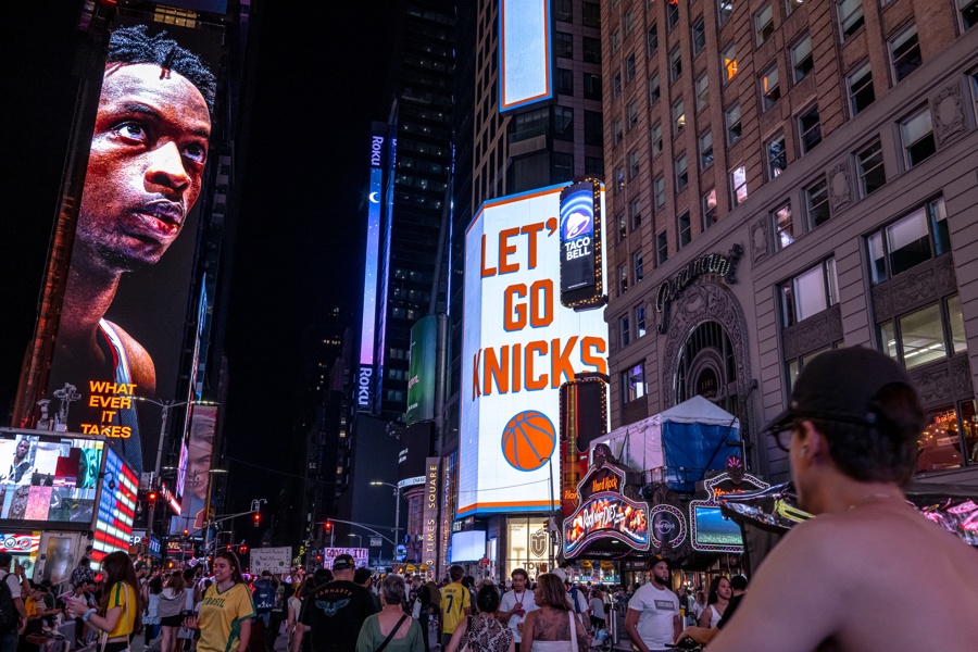 Fans watch Knicks vs Spurs NBA finals game in New York City