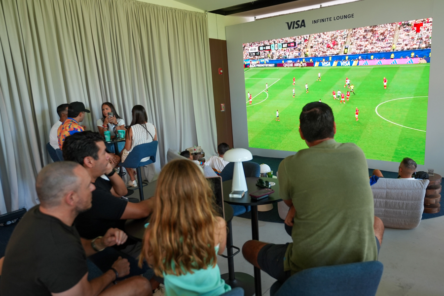 Visa abre en Miami un salón VIP para ver el Mundial con arte, música y gastronomía de lujo