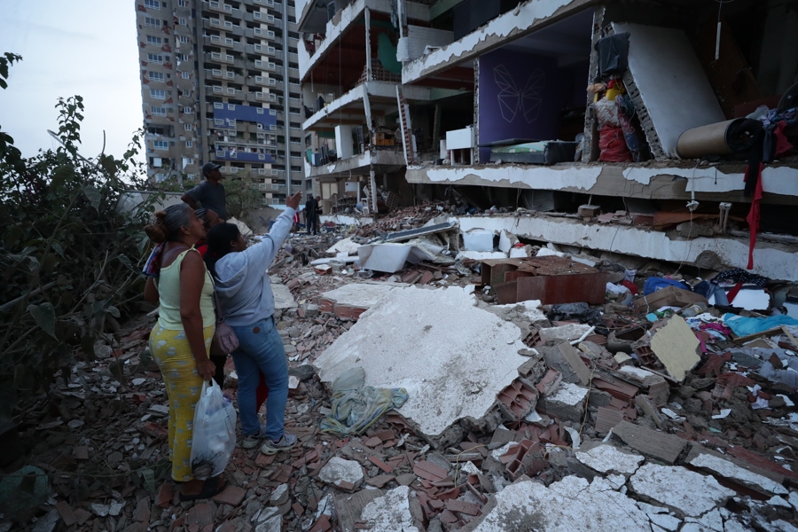 El grito de auxilio en una ciudad devastada en Venezuela que espera por rescatistas