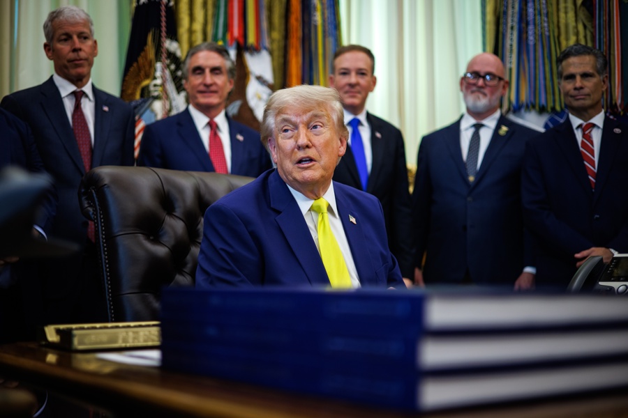 US President Donald Trump announces plan to support US coal industry US President Donald Trump announces plan to support US coal industry
