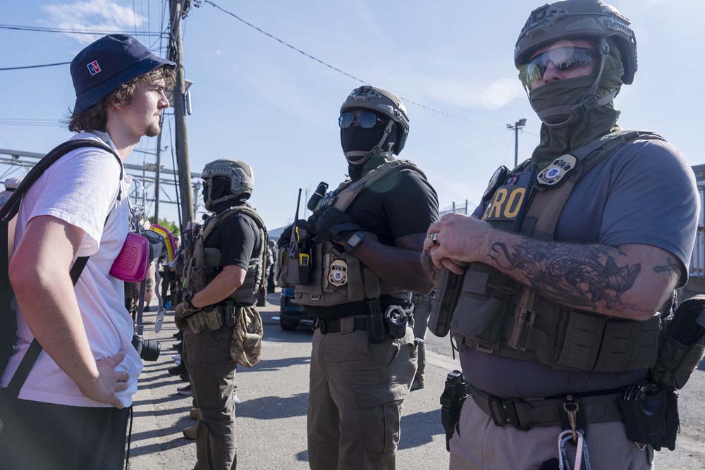 Tensi&oacute;n frente a centro de ICE en Nueva Jersey en el sexto d&iacute;a de huelga de inmigrantes