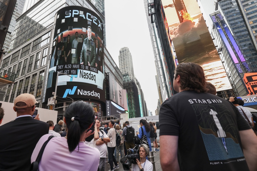 SpaceX listed on Nasdaq market