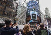 SpaceX listed on Nasdaq market