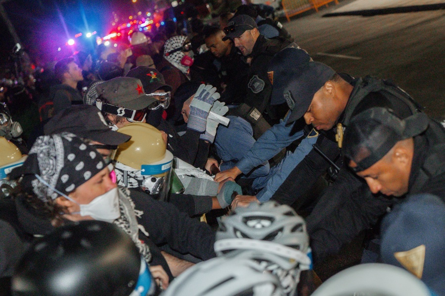 New Jersey police clear protesters at detention facility amid inmate hunger strike New Jersey police clear protesters at detention facility amid inmate hunger strike