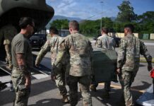 EE.UU. envía cientos de militares y equipos a Venezuela para apoyar labores tras terremotos