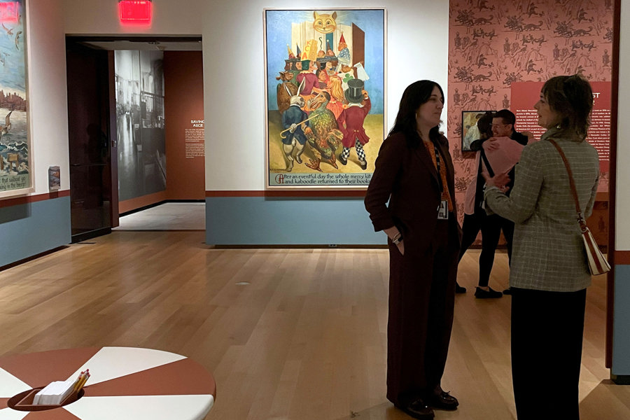Un gran mural en Nueva York abre un portal al mundo de Alicia en el País de las Maravillas