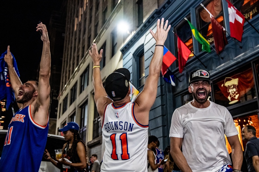 Fans watch Knicks vs Spurs NBA finals game in New York City Fans watch Knicks vs Spurs NBA finals game in New York City