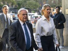 Esposa del exsenador Bob Menéndez comenzará a cumplir su condena por soborno este viernes El senador Menéndez se declara no culpable de los cargos de soborno en Nueva York