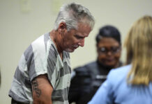 Juez sentencia a 15 años de prisión al padre del autor de un tiroteo escolar Colin Gray, padre de Colt Gray, autor del tiroteo en la escuela secundaria Apalachee