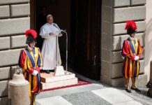 El papa pide no olvidar a quienes "sufren y mueren" por las guerras Papa León XIV
