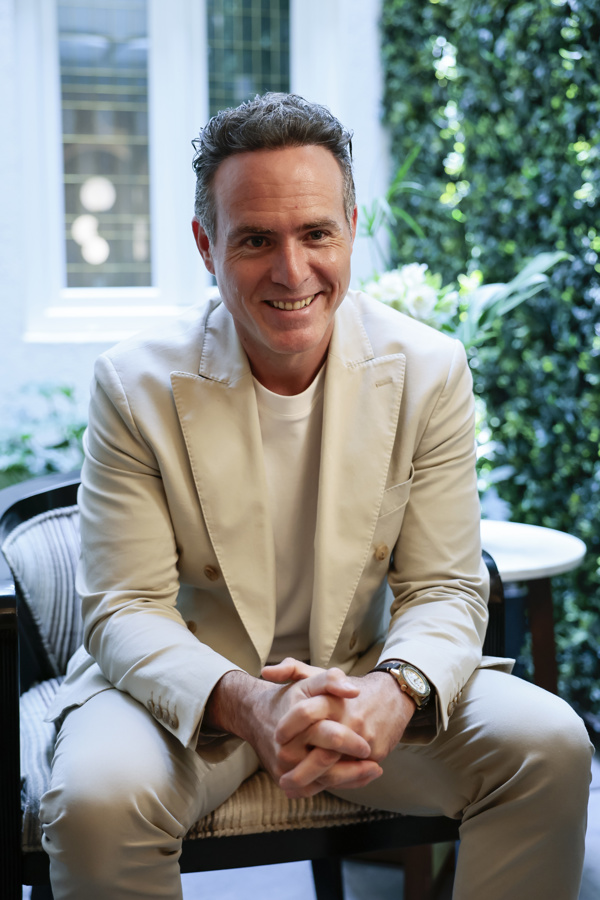 El actor mexicano Erik Hayser