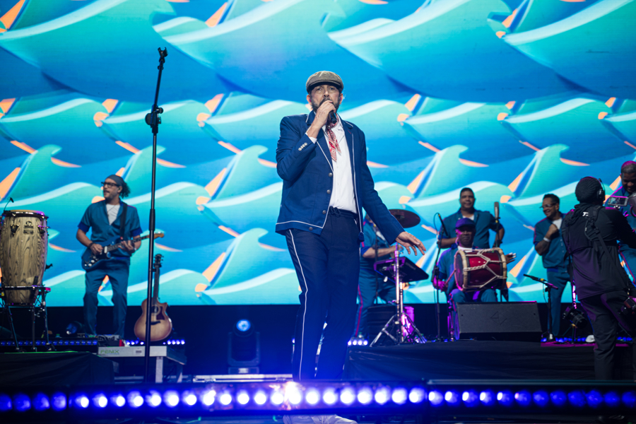 El cantante dominicano Juan Lu&iacute;s Guerra