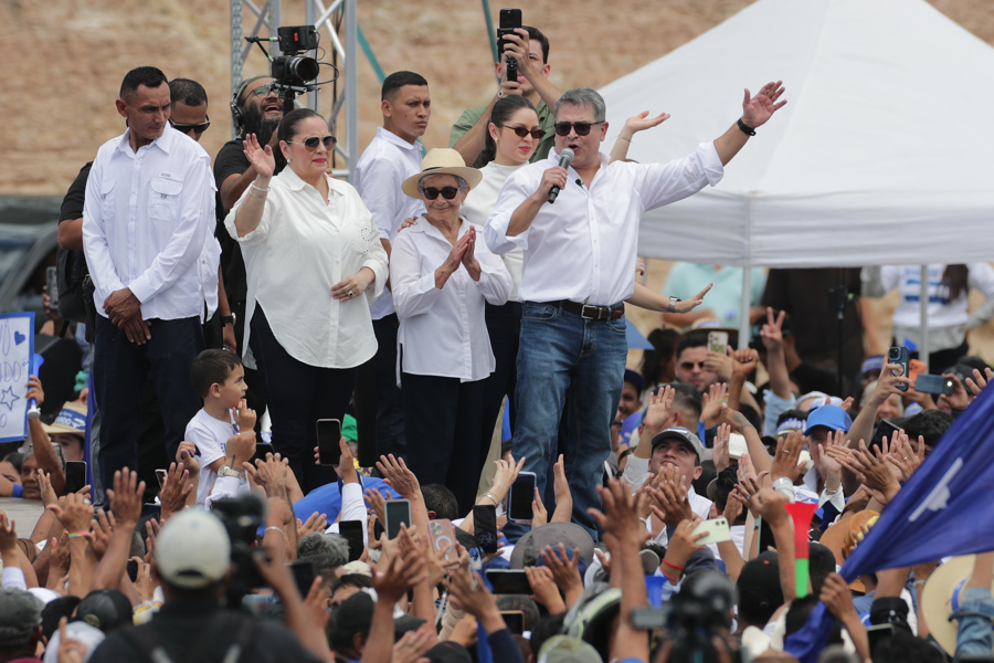 Juan Orlando Hernández vuelve a Honduras para enfrentar la Justicia tras indulto en EE.UU. Juan Orlando Hernández vuelve a Honduras para enfrentar la Justicia tras indulto en EE.UU.