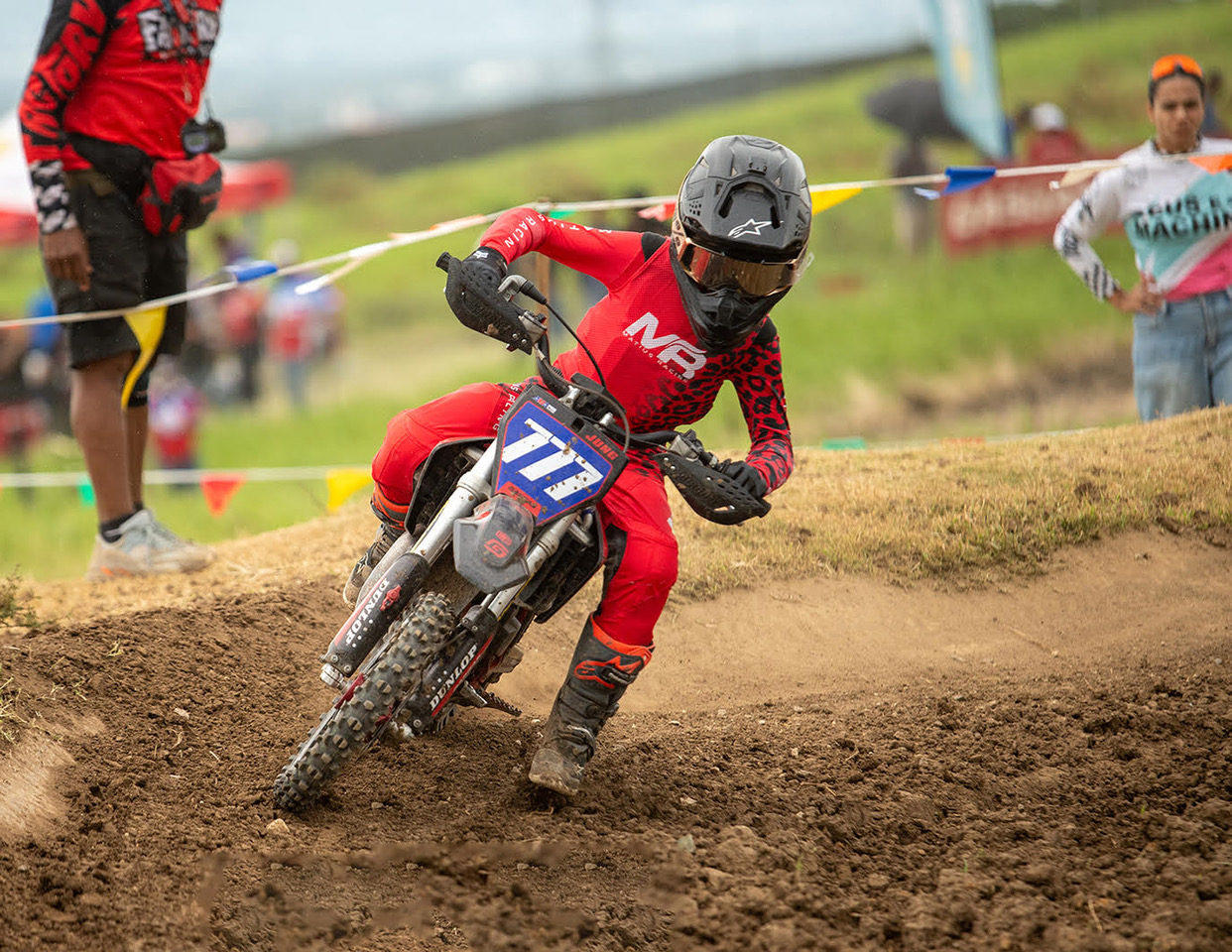 Adriel Jung - 11 años de edad. Piloto del República Dominicana Racing Team en la categoría 65cc y 85ccB con el número 777