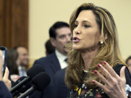 Congresista republicana pide respeto para hispanos tras muertes por agentes de inmigración