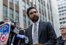 Nueva York busca vetar tarifas abusivas y facilitar cancelación de suscripciones en un clic