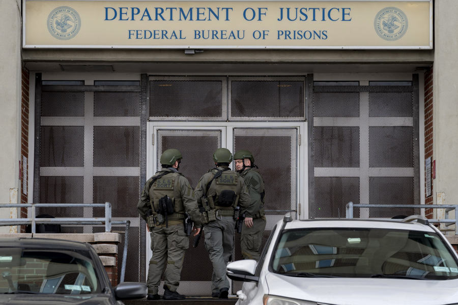 Maduro asistirá este miércoles a una audiencia en Nueva York tras seis meses de su captura Centro Metropolitano de Detención donde está recluido el depuesto líder de Venezuela, Nicolás Maduro, y su esposa, Cilia Flores