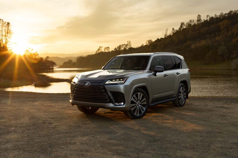 2026_Lexus_LX_700h_Luxury_AtomicSilver_001-1500x998