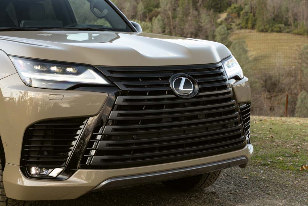 2026_Lexus_LX_700h_Overtrail_Earth_005-1500x1000