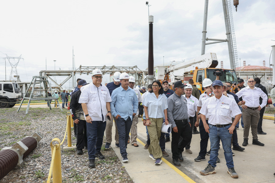 Delcy Rodríguez evalúa trabajos de modernización de termoeléctrica en norte de Venezuela Delcy Rodríguez
