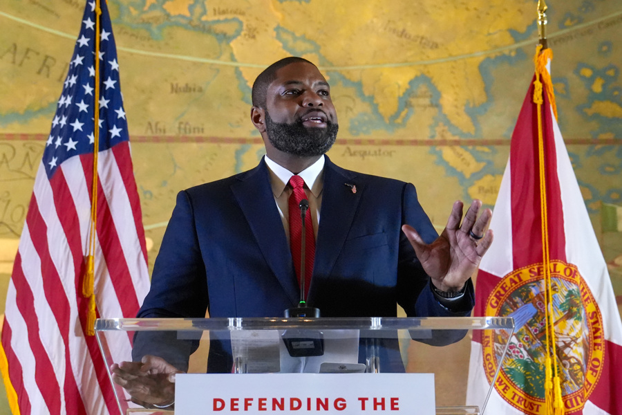 Candidato republicano a gobernar Florida apoya a Trump