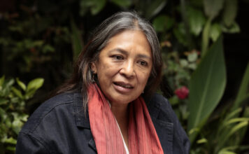 'Sobre las olas', el filme de la "fragilidad humana" escrito por la mexicana Ángeles Cruz La actriz Ángeles Cruz