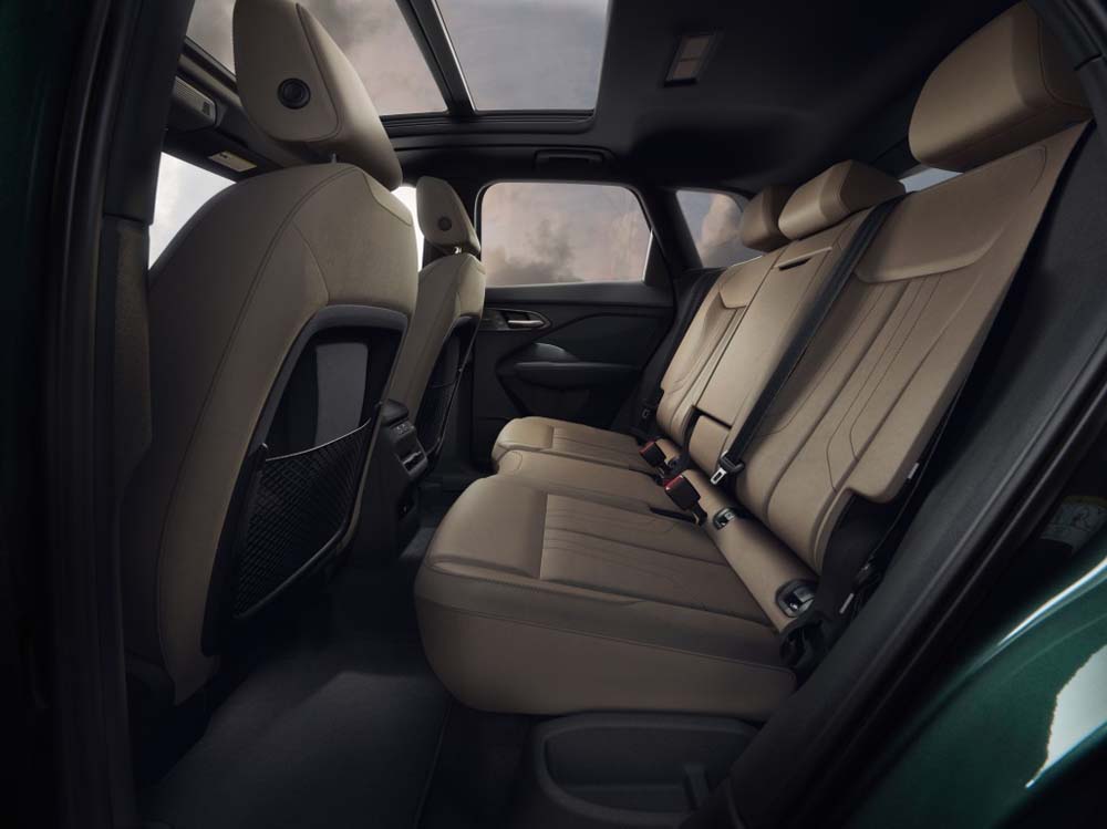Original-16197-16-my26-q3-interior-rear-seats-9001