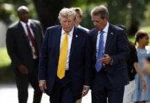 Trump amaga con llamar "Lago América" a un lago que bordea Canadá en pleno pulso comercial Trump