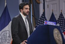 Alcalde de Nueva York dice que victoria de El-Sayed demuestra que no es un "mini Mamdani" NYC Mayor Mamdani announces cease-and-desist orders to retailers selling illegal motorized devices