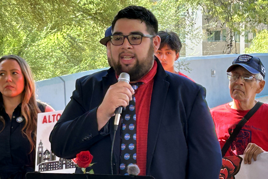 inmigrante mexicano Roberto Navarro Valenzuela, de 24 a&ntilde;os y estudiante de mec&aacute;nica espacial en la Universidad de Arizona